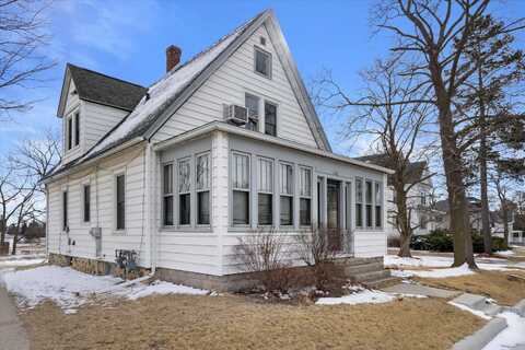 238 N Fond du Lac Ave, Campbellsport, WI 53010