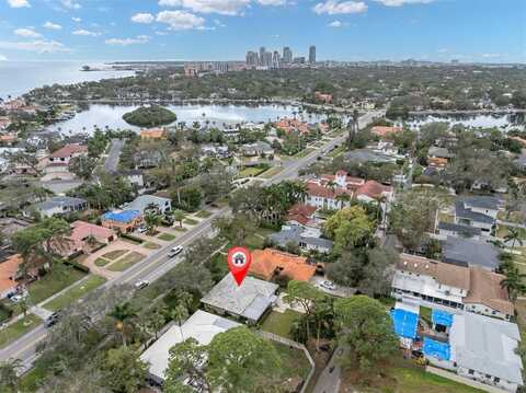 266 SNELL ISLE BOULEVARD NE, Saint Petersburg, FL 33704