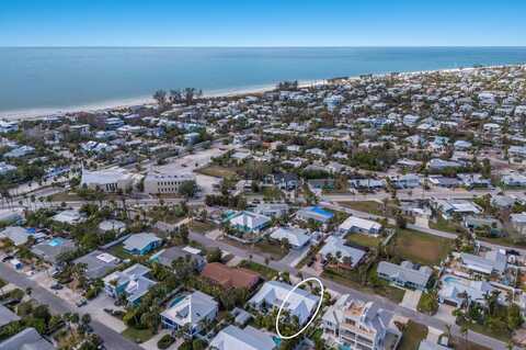 213 83RD STREET, HOLMES BEACH, FL 34217