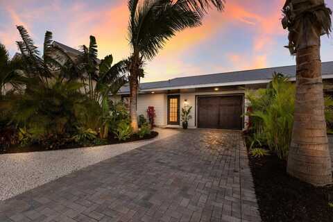 213 83RD STREET, HOLMES BEACH, FL 34217