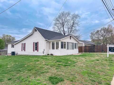 789 Pride Avenue, Madisonville, KY 42431