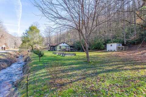 7150 Yellow Creek Road, ROBBINSVILLE, NC 28771