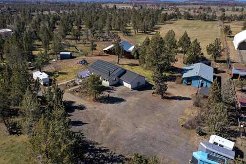 5975 NE 41st Street, Redmond, OR 97756