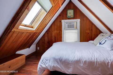 4 Center Street, Sea Bright, NJ 07760