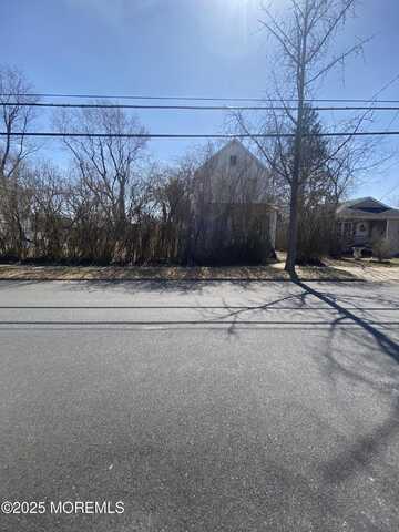 114 Center Street, Freehold, NJ 07728
