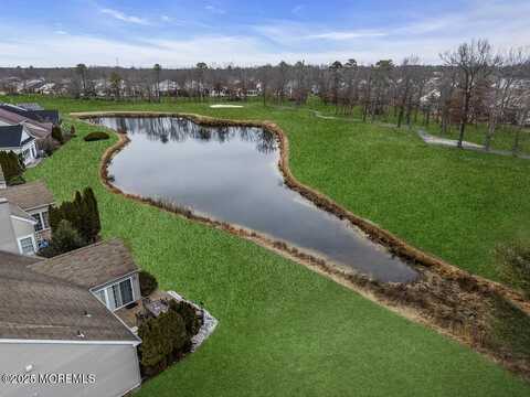 15 Shadow Creek Court, Jackson, NJ 08527