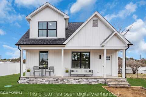 1624 3rd Avenue, Toms River, NJ 08757
