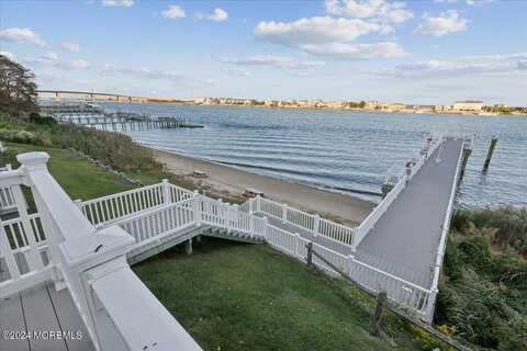 200 Portland Road, Highlands, NJ 07732