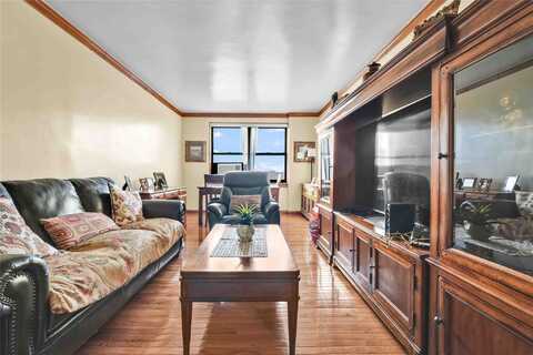25-34 Union Street, Flushing, NY 11354