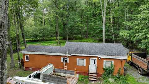 181 Oakridge Road, Greenfield Park, NY 12435