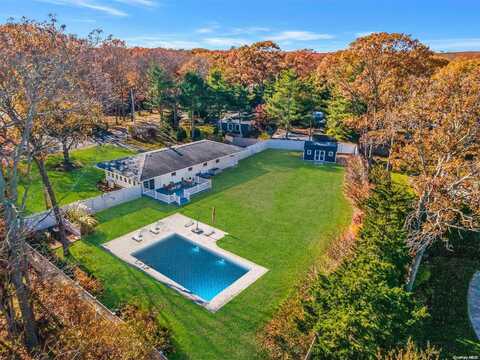 6 Rolling Hill Road, Hampton Bays, NY 11946