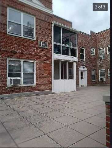 284 Central Avenue, Lawrence, NY 11559