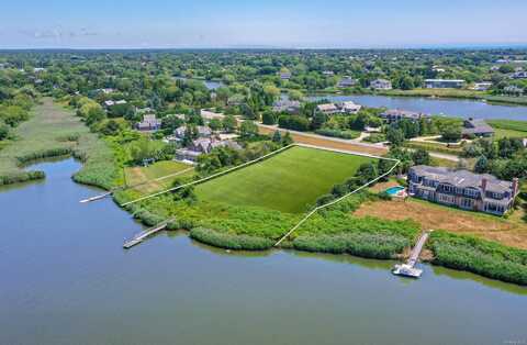 116 Brennans Moor, Water Mill, NY 11976
