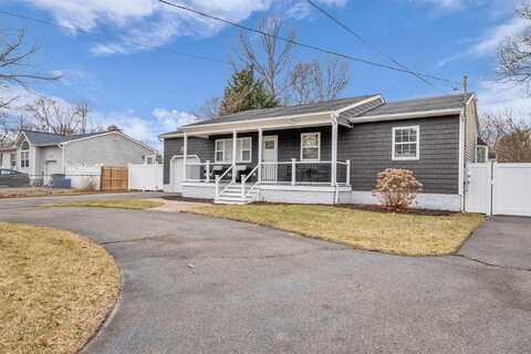 381 Auborn Avenue, Shirley, NY 11967