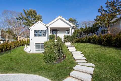 195 Little Fresh Pond Road, Southampton, NY 11968
