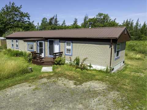 457 County Road, Lubec, ME 04652