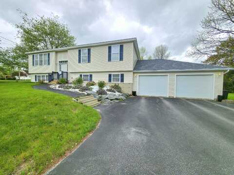 52 Mechanic Street, Winterport, ME 04496