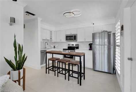 1215 Edington, MARCO ISLAND, FL 34145