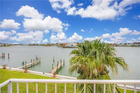 3070 Gulf Shore, NAPLES, FL 34103