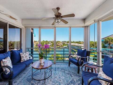 305 Park Shore, NAPLES, FL 34103