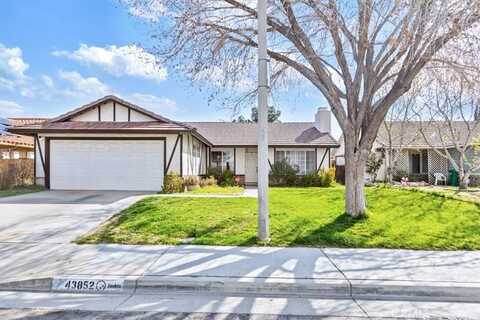 43852 Estrella Lane, Lancaster, CA 93535