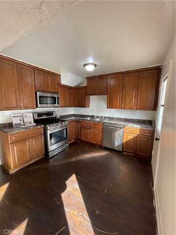 17151 Roscoe Boulevard, Northridge, CA 91325