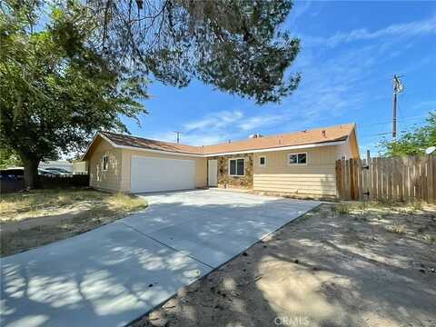 45541 Sancroft Avenue, Lancaster, CA 93535