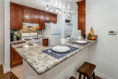 2304 Archwood Lane, Simi Valley, CA 93063