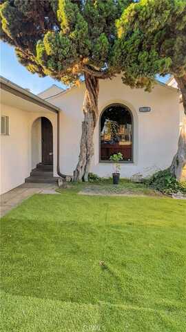 1061 E South Street, Long Beach, CA 90805