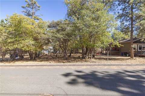 719 Wabash Lane, Sugarloaf, CA 92386