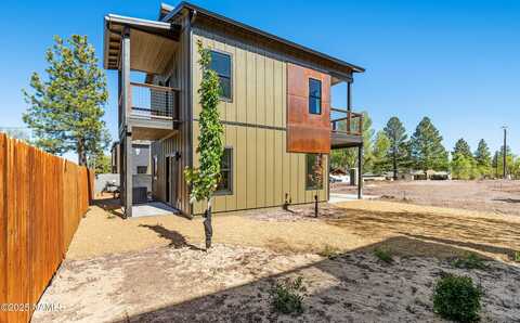 302 W Oak Avenue, Flagstaff, AZ 86001