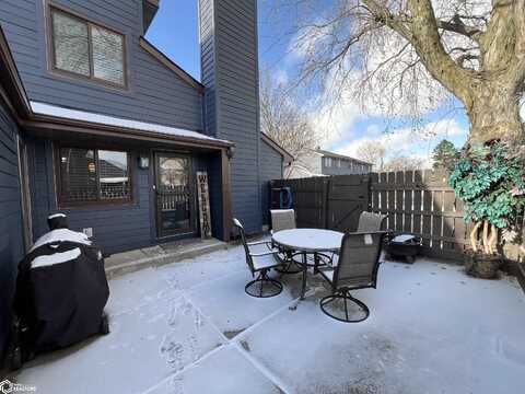 1436 N 9th Avenue Place E, Newton, IA 50208