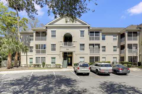 8601 BEACH Boulevard, Jacksonville, FL 32216