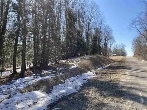 6397 Resort Pike Road, Petoskey, MI 49770