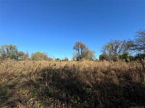 E 232nd Street S, Porter, OK 74454