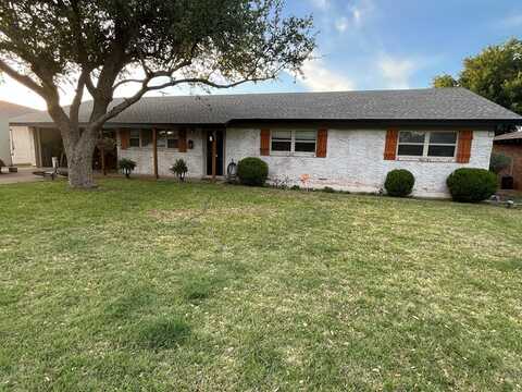 3214 Lockheed Dr, Midland, TX 79701
