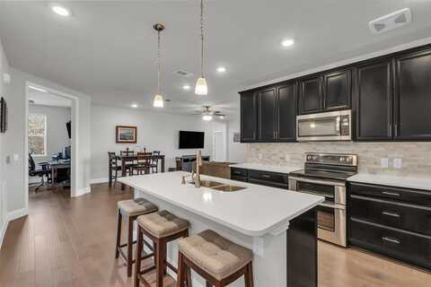 1735 Wittington Place, Farmers Branch, TX 75234