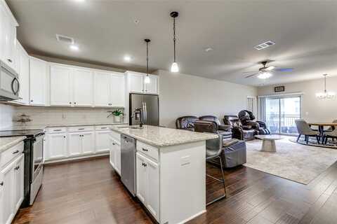 1735 Wittington Place, Farmers Branch, TX 75234