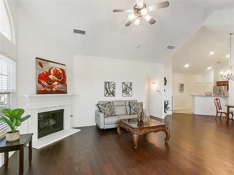 2601 Marsh Lane, Plano, TX 75093