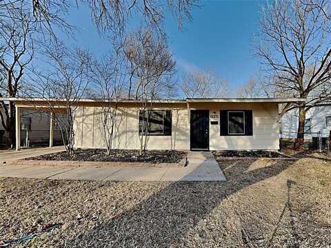 825 Grande Drive, Mesquite, TX 75149