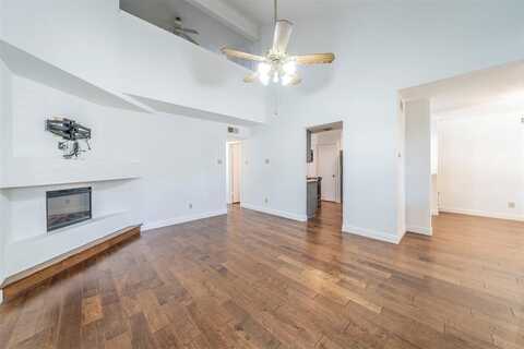 708 Creekwood Drive, Lewisville, TX 75067
