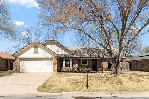 3917 Spoonwood Lane, Fort Worth, TX 76137