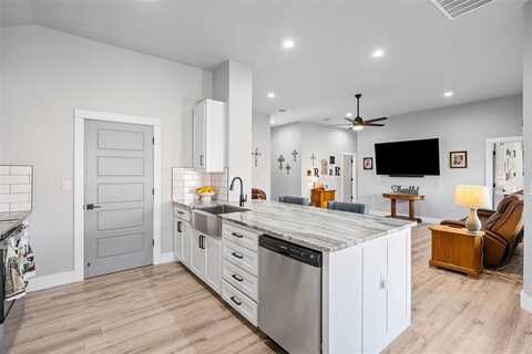 2500 Creek Drive, Granbury, TX 76048