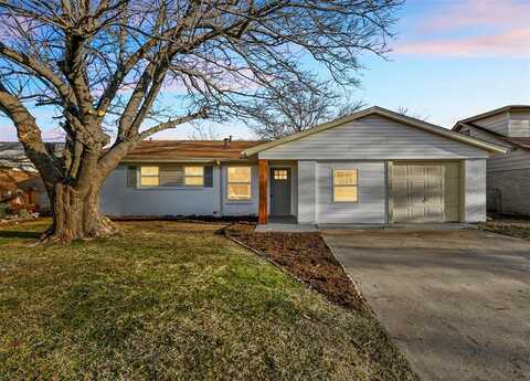 236 NE Taylor Street, Burleson, TX 76028