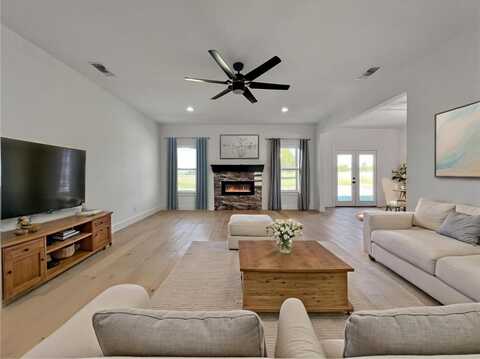 114 Trailridge Drive, Corsicana, TX 75110