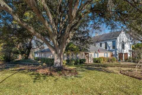 6805 Carolyncrest Drive, Dallas, TX 75214