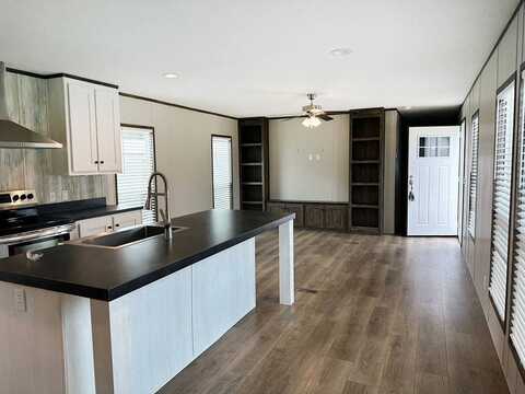 18733 Samuels Road, Zachary, LA 70791