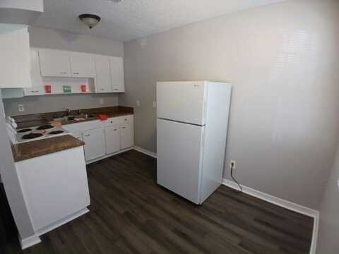 3035 66th Avenue N., Saint Petersburg, FL 33702