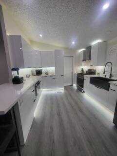 1855 E. Riverside Dr., Ontario, CA 91761