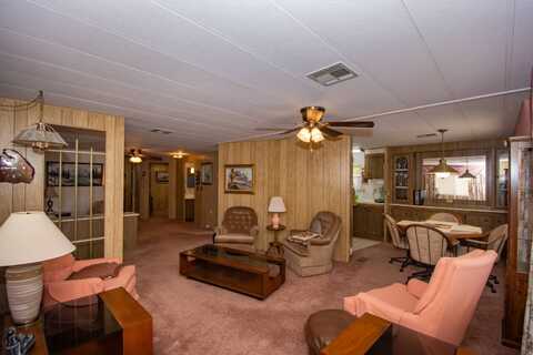 686 W Rainbow Ln, Yuma, AZ 85365